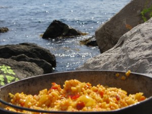Как готовить на пляже, крымский плов