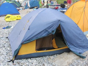 Дикий палаточный лагерь в Крыму Форос.