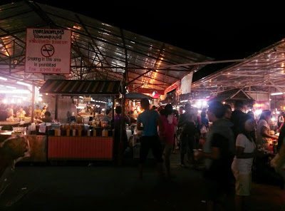 ночной рынок на Пхукете, ночной рынок в Пхукет Тауне, ночной рынок Пхукета на карте, одежда тайских брендов, качественная одежда на ночном рынке Пхукета, тайские масла, кокосовое масло из Таиланда, тайские массажные салоны, познакомиться с жизнью Таиланда, колорит Таиланда 
