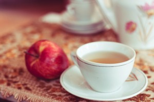 Полезно ли пить чай с медом вместо сахара thumbnail